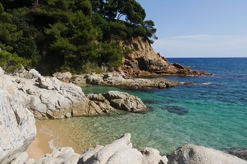 Costa Brava Small Group with Hotel Pick-Up and Boat Ride