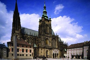 Small-Group Prague Castle and Interiors Walking Tour