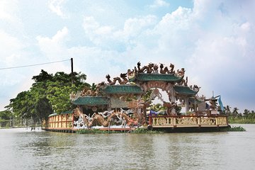 Dragon Floating Temple sightseeing VIP Tour by Luxury Speed Boat