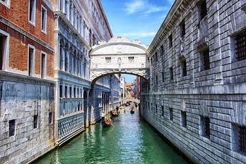 Explore Vivacious Venice: Self-Guided Audio Tour