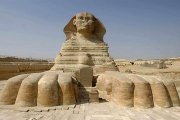 special tour to visit Sphinx ,Giza Pyramids and Saqqara Pyramids
