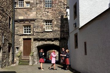 Outlander Walking Tour of Edinburgh's Old Town 