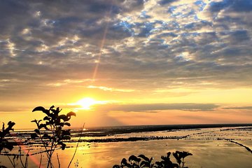 Siem Reap city tour Chreav Eco Museum and Kroum hill sunset By Bike