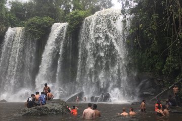 Kulen waterfall 1000 Shiva lingas Tour