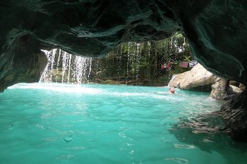 Blue Hole & Jamaica Sightseen Tour Included Transportation