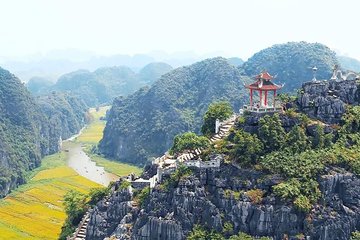 From Hanoi: Tam Coc, Hoa Lu and Mua Caves Full-Day Trip