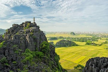 Hoa Lu -Tam Coc - Mua Cave Full Day Trip with Limousine Bus