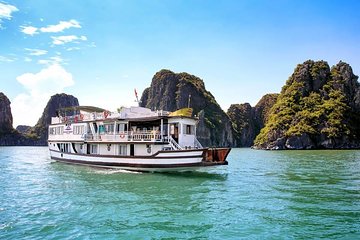 2-day Ha Long Bay Cruise included Transfer, Kayking and Swimming