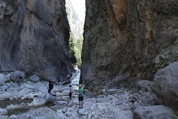 Samaria Gorge Trek: Full-Day Excursion from Rethymno