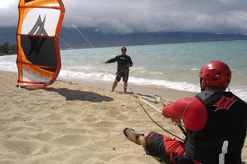 2.5-Hour Private Kiteboarding Lessons at Kanaha Beach in Kahului