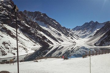 Small-Group Tour: Portillo Ski Center, Inca Lagoon plus Premium Wineries in Aconcagua Valley