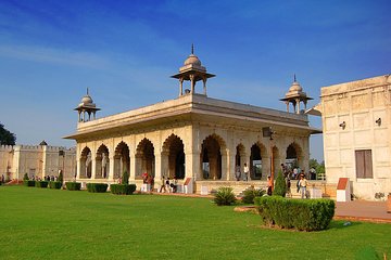 Explore The Red Fort With Private Guide