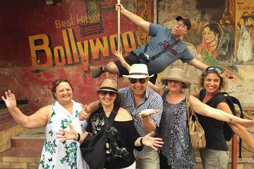 Best of Bollywood Private Tour with Lunch and Transport.