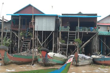 Floating village Kampong Kleang adventure Tour