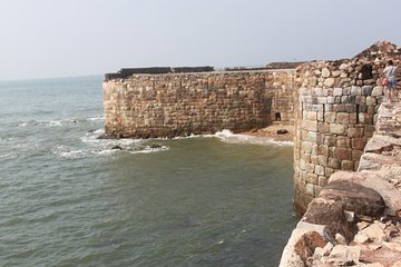 Sindhudurg Fort and Malvan Beach Tour from Goa