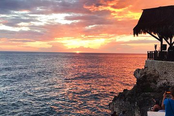 Touring Jamaica to Negril Beach & Ricks Cafe