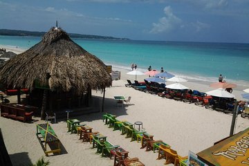 Montego Bay Excursion Negril 7 Miles Beach, Rick's Cafe and Time Square Shopping