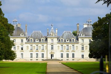 LOIRE VALLEY: Your selection of three castles to visit (Day-trip from PARIS)