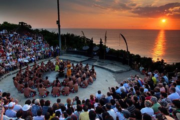 Bali Sunset: Uluwatu Temple, Kecak Dance and Jimbaran