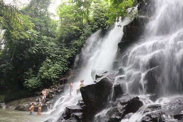 Best Tour with Kanto Lampo Waterfall & Lempuyang Temple