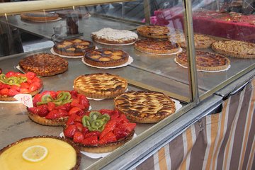 Small-Group Marché du Président Wilson Food Tour in Paris