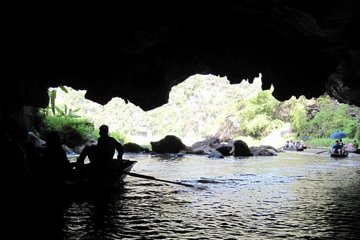 Tam Coc Boat-ride & Bich Dong Pagoda