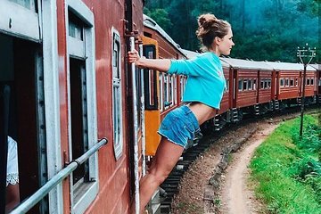 Nuwara Eliya journey by Train and car (2 Days with 01 Night)