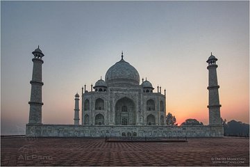 Private Agra Taj Mahal and Agra Fort Day Trip by Rail from Delhi