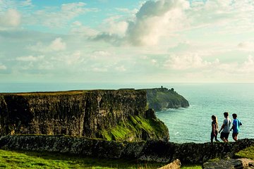 Cliffs of Moher Day Tour from Cork: Including The Wild Altanic Way