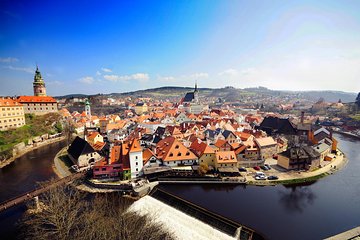 Private One-Way Sightseeing Transfer From Prague to Salzburg Via Cesky Krumlov