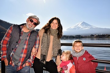 Mt Fuji day trip from Tokyo by car with photographer guide