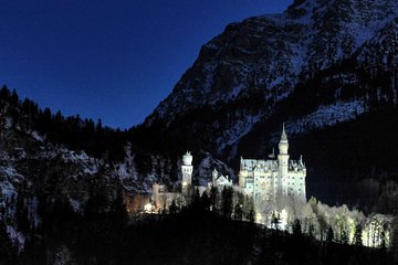 Private Group Tour from Garmisch-Partenkirchen to Neuschwanstein and Linderhof Castle