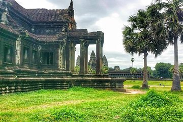 The Beauty of Angkor Tour by Local