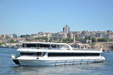 Istanbul Bosphorus Cruise with Dinner and Entertainment