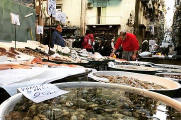 Food Tour: History&Tasting of Naples with your Local Guide