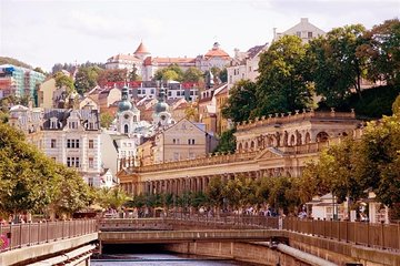 Private Day trip from Prague to Karlovy Vary the Spa Town