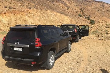 04 valley day trip ON 4*4 with lunch in agafay desert 
