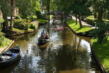 Giethoorn Private Tour Guide Giethoorn in luxury Jaguar S Type