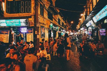 Best Street Food at Old Quarter of Hanoi with Locals