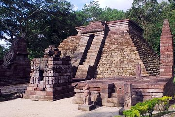 Solo Vintage Tour with Sukuh and Cetho Temple from Yogyakarta