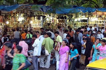 South Mumbai Markets and Mumbadevi Temple Walking Tour