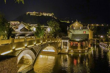 Private Simatai Great Wall and Gubei Water Town Night Tour from Beijing
