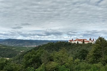 2-Hour Private Hiking Tour to Experience Nature and Culture at Goettweig Abbey