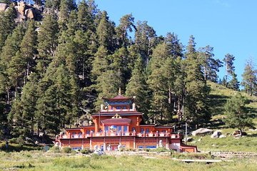 Aglag Buteel Temple with Nomadic Family Homestay