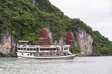 Amazing Bai Tu Long Bay with round trip from Hanoi - Overnight Swan Cruise