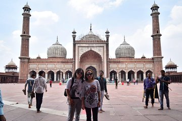 1 Day Delhi and 1 Day Taj Mahal Tour by Car