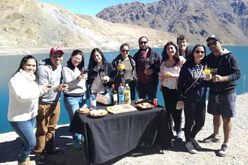 Full Day Trip to Cajón del Maipo Yeso Reservoir + Picnic