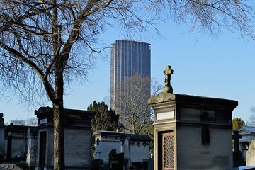 Private Montparnasse District 2-Hour Guided Tour in Paris