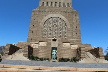Pretoria, Soweto and Apartheid Museum Guided Day Tour from Johannesburg Private 