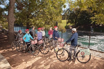 Austin in a Nutshell Bike Tour with a Local Guide